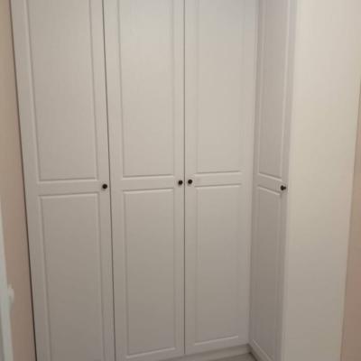 Шкафы и гардеробные на заказ в Москве