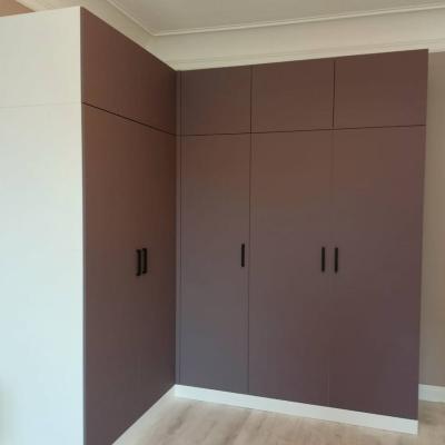 Шкафы и гардеробные на заказ в Москве